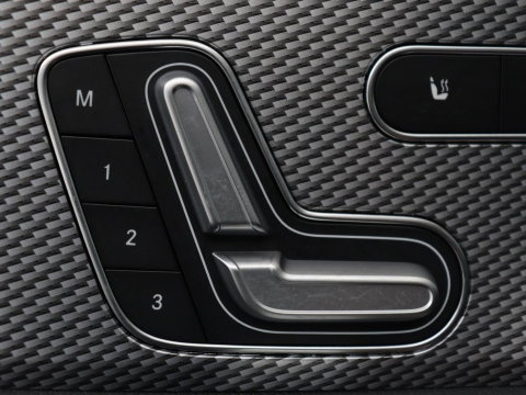 Mercedes-Benz A-Klasse 200 Business Solution Luxury | Trekhaak | Panoramadak | Leder | Memory | Sfeerverlichting | Full LED | Stoelverwarming | Camera | Park assist | Cruise control |