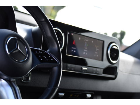 Mercedes-Benz Sprinter 319 1.9 CDI L2H2 Pro Black Edition FACELIFT! Adaptieve Cruise, luchtvering, Camera, LED, 10,5'' Mbux, Standkachel, Stoelverwarming, Sensoren, Uniek!