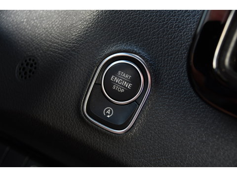 Mercedes-Benz Sprinter 319 1.9 CDI L2H2 Pro Black Edition FACELIFT! Adaptieve Cruise, luchtvering, Camera, LED, 10,5'' Mbux, Standkachel, Stoelverwarming, Sensoren, Uniek!
