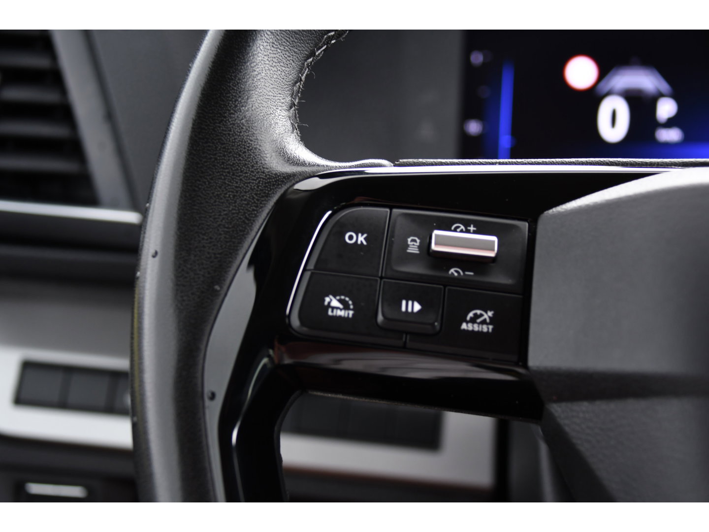 Opel Vivaro 2.2 BlueHDI L3 DC Black Edition FULL OPTIONS! Adaptieve Cruise, Camera, Virtual, 2 x Schuifdeur, Leder, Stuur/Stoel verwarming, 180pk, Automaat, LED, Uniek!
