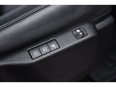 Opel Vivaro 2.2 BlueHDI L3 DC Black Edition FULL OPTIONS! Adaptieve Cruise, Camera, Virtual, 2 x Schuifdeur, Leder, Stuur/Stoel verwarming, 180pk, Automaat, LED, Uniek!