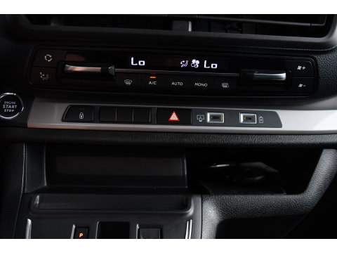 Opel Vivaro 2.2 BlueHDI L3 DC Black Edition FULL OPTIONS! Adaptieve Cruise, Camera, Virtual, 2 x Schuifdeur, Leder, Stuur/Stoel verwarming, 180pk, Automaat, LED, Uniek!