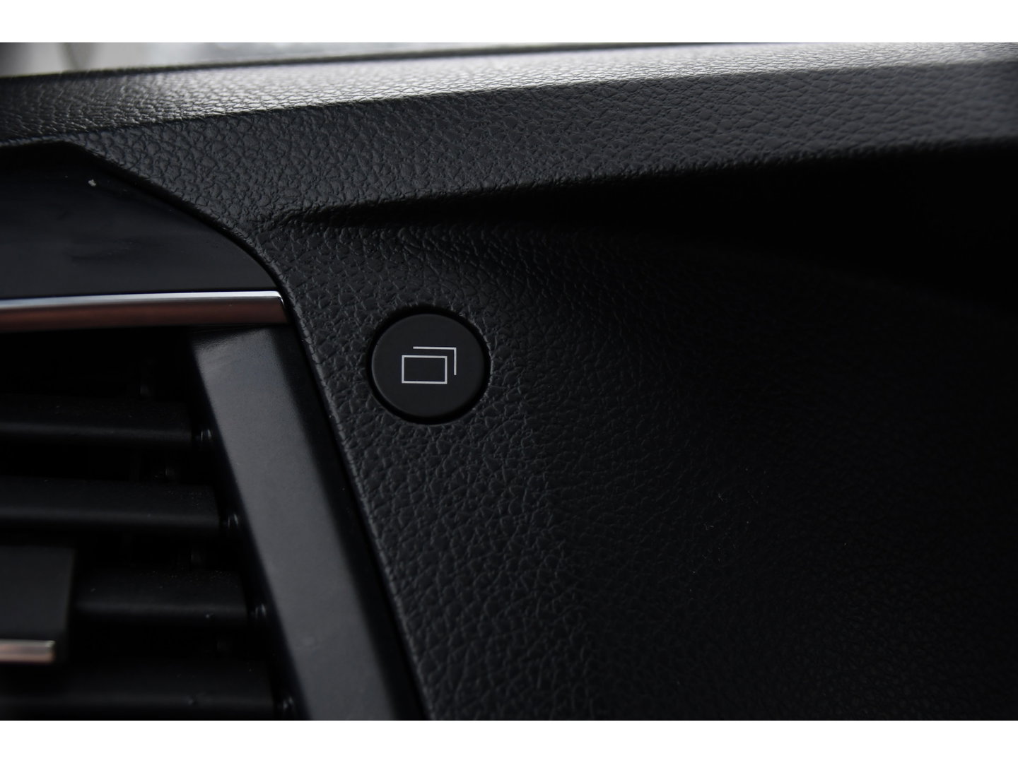 Opel Vivaro 2.2 BlueHDI L3 DC Black Edition FULL OPTIONS! Adaptieve Cruise, Camera, Virtual, 2 x Schuifdeur, Leder, Stuur/Stoel verwarming, 180pk, Automaat, LED, Uniek!