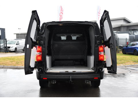 Opel Vivaro 2.2 BlueHDI L3 DC Black Edition FULL OPTIONS! Adaptieve Cruise, Camera, Virtual, 2 x Schuifdeur, Leder, Stuur/Stoel verwarming, 180pk, Automaat, LED, Uniek!