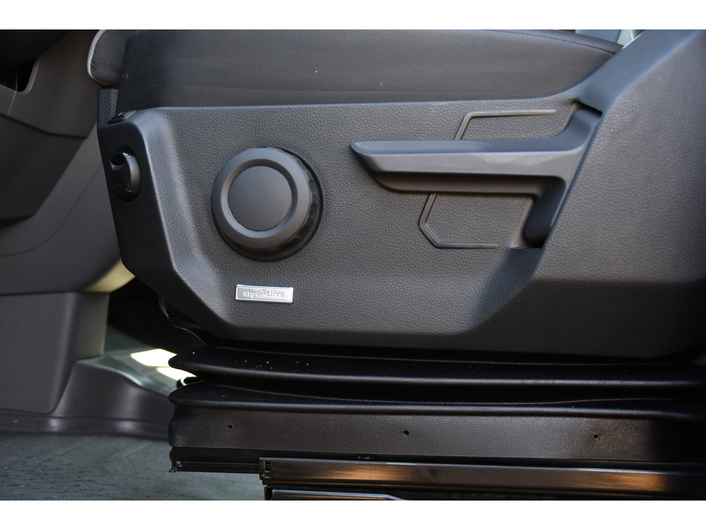 MAN TGE 3.180 35 2.0 L3H3 PB Edition Adaptieve Cruise, Camera, Carplay, LED, Clima, Stoelverwarming, Sensoren, Trekhaak, 177pk, Automaat, Uniek!