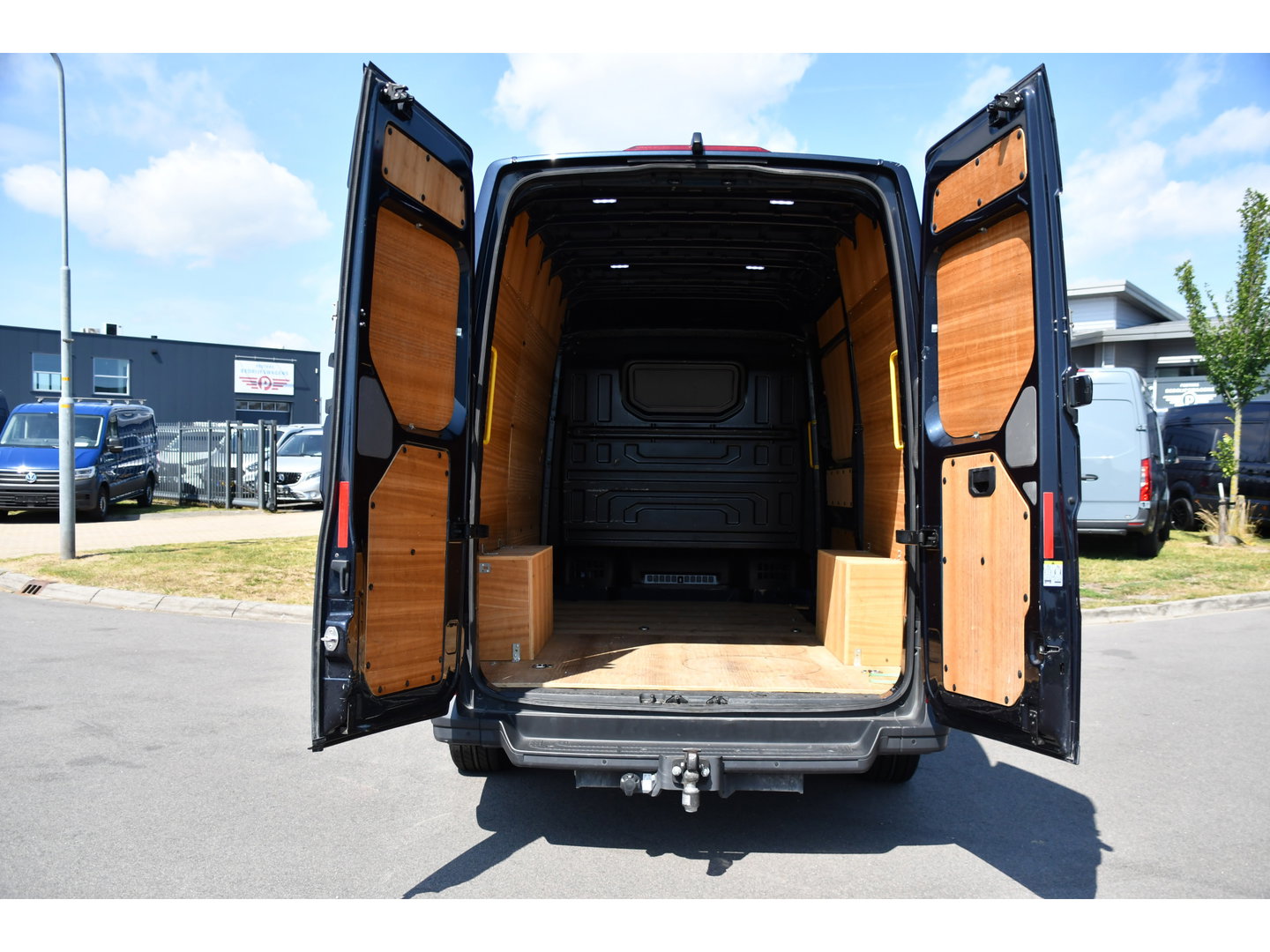 MAN TGE 3.180 35 2.0 L3H3 PB Edition Adaptieve Cruise, Camera, Carplay, LED, Clima, Stoelverwarming, Sensoren, Trekhaak, 177pk, Automaat, Uniek!