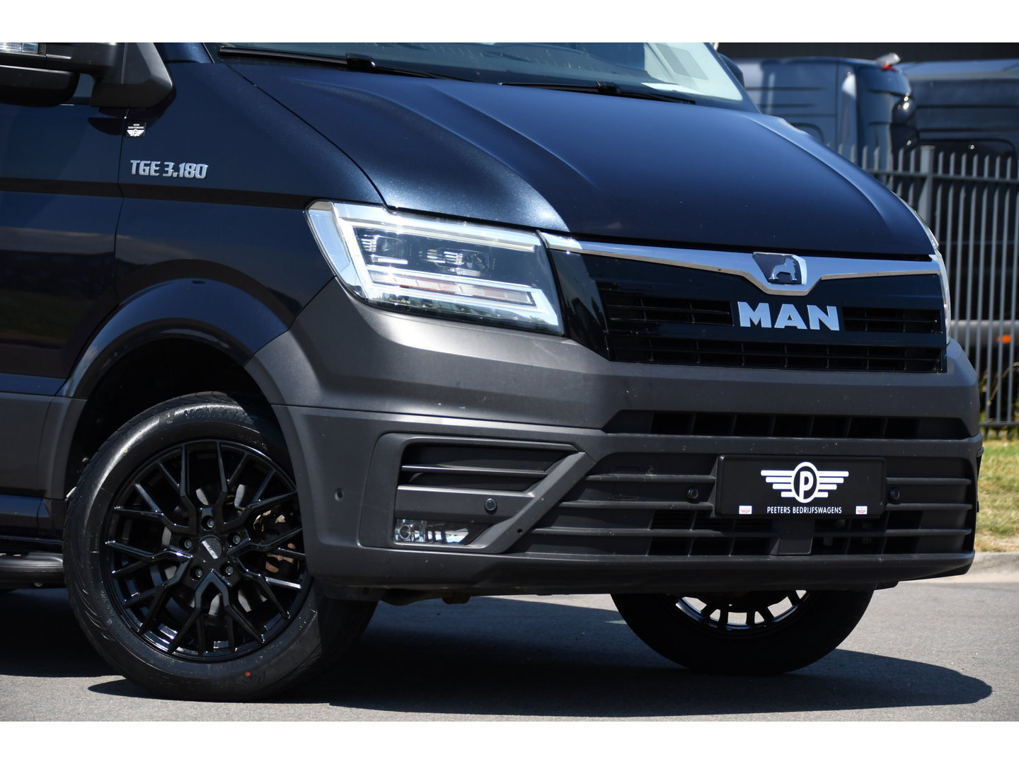 MAN TGE 3.180 35 2.0 L3H3 PB Edition Adaptieve Cruise, Camera, Carplay, LED, Clima, Stoelverwarming, Sensoren, Trekhaak, 177pk, Automaat, Uniek!