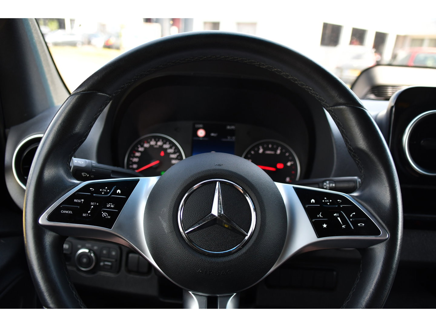Mercedes-Benz Sprinter 315 1.9 CDI L2 Pro PB Edition FACELIFT! Adaptieve Cruise, Camera, Carplay, LED, Automaat, 10,5'' Mbux, 150pk, Clima, binnenspiegel camera, Uniek!