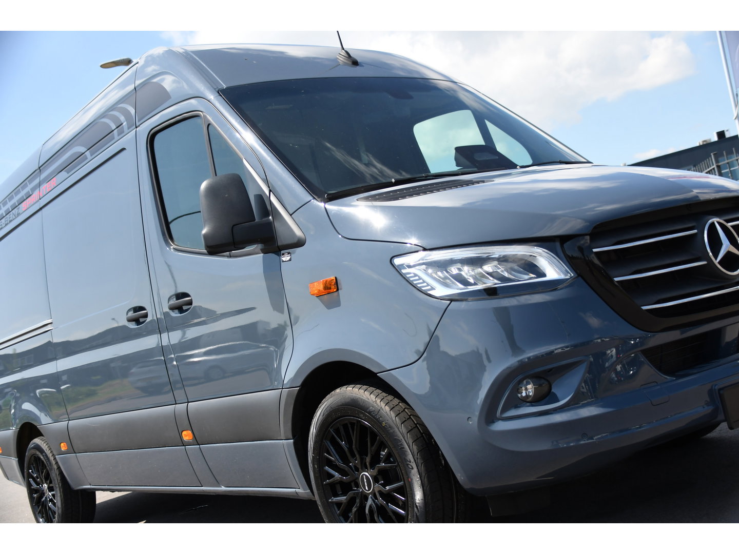 Mercedes-Benz Sprinter 315 1.9 CDI L2 Pro PB Edition FACELIFT! Adaptieve Cruise, Camera, Carplay, LED, Automaat, 10,5'' Mbux, 150pk, Clima, binnenspiegel camera, Uniek!