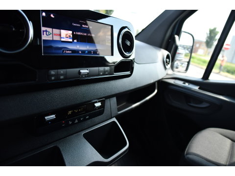 Mercedes-Benz Sprinter 315 1.9 CDI L2 Pro PB Edition FACELIFT! Adaptieve Cruise, Camera, Carplay, LED, Automaat, 10,5'' Mbux, 150pk, Clima, binnenspiegel camera, Uniek!