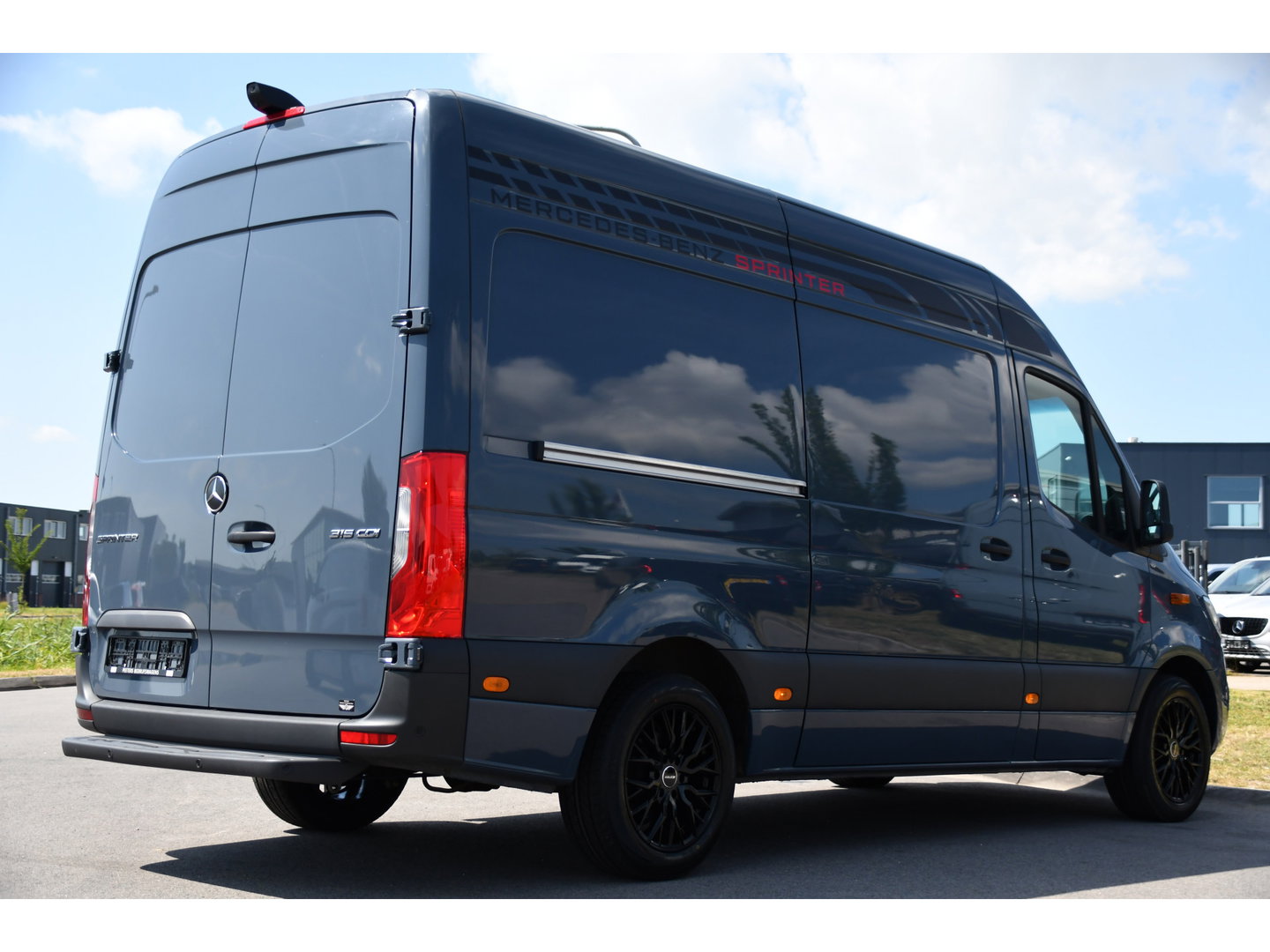 Mercedes-Benz Sprinter 315 1.9 CDI L2 Pro PB Edition FACELIFT! Adaptieve Cruise, Camera, Carplay, LED, Automaat, 10,5'' Mbux, 150pk, Clima, binnenspiegel camera, Uniek!