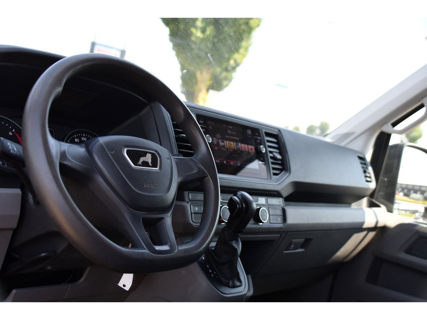 MAN TGE 3.140 35 2.0 L3H3 PB Edition Camera, Carplay, LED, Automaat, 140pk, Geveerde stoel, Trekhaak, Multimedia, Sensoren, Uniek!