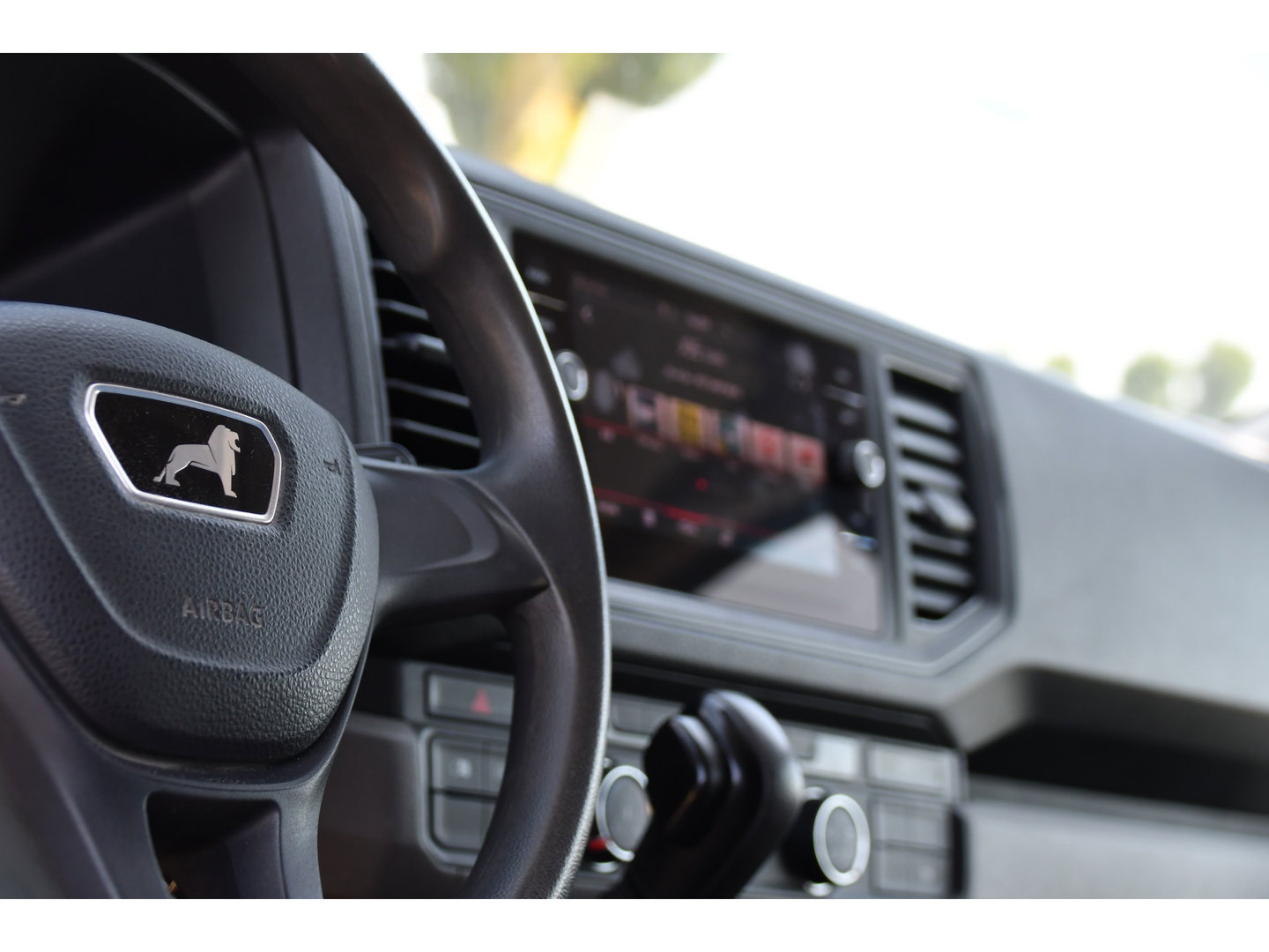 MAN TGE 3.140 35 2.0 L3H3 PB Edition Camera, Carplay, LED, Automaat, 140pk, Geveerde stoel, Trekhaak, Multimedia, Sensoren, Uniek!