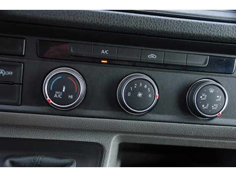 MAN TGE 3.140 35 2.0 L3H3 PB Edition Camera, Carplay, LED, Automaat, 140pk, Geveerde stoel, Trekhaak, Multimedia, Sensoren, Uniek!