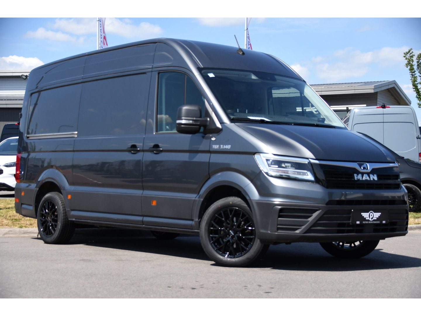 MAN TGE 3.140 35 2.0 L3H3 PB Edition Camera, Carplay, LED, Automaat, 140pk, Geveerde stoel, Trekhaak, Multimedia, Sensoren, Uniek!