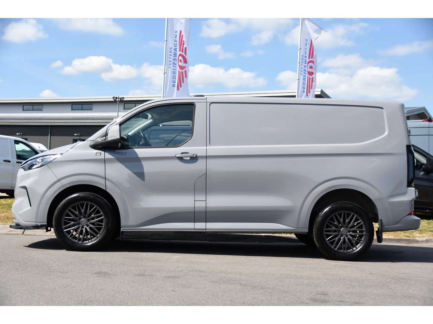 Ford Transit Custom 300 2.0 TDCI L1H1 Limited PB Edition Virtual, Camera, Cruise, Carplaym LED, Stoelverwarming, 136pk, Automaat, Luxe stoel, Sensoren, Multimedia, Uniek!