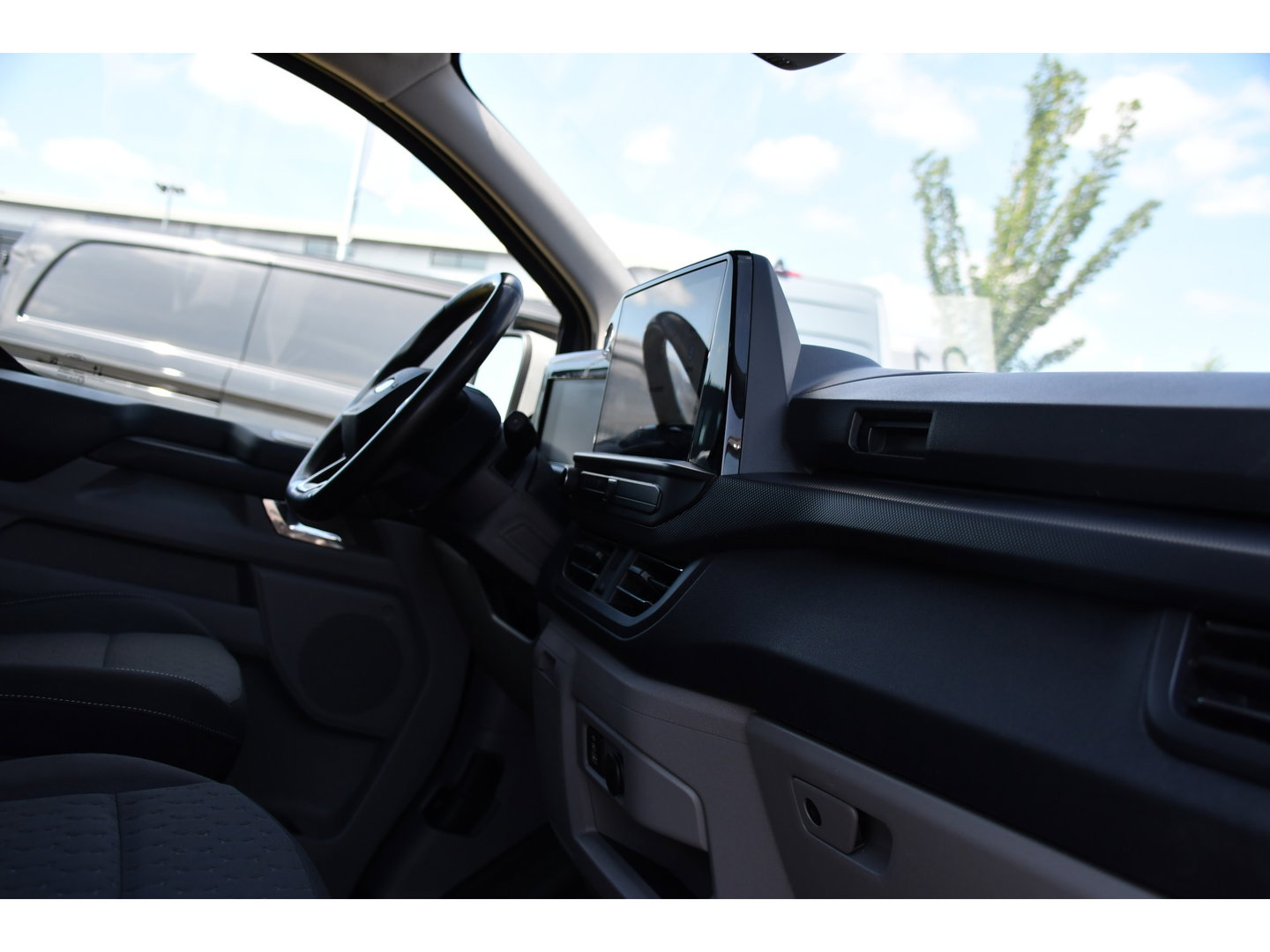Ford Transit Custom 300 2.0 TDCI L1H1 Limited PB Edition Virtual, Camera, Cruise, Carplaym LED, Stoelverwarming, 136pk, Automaat, Luxe stoel, Sensoren, Multimedia, Uniek!