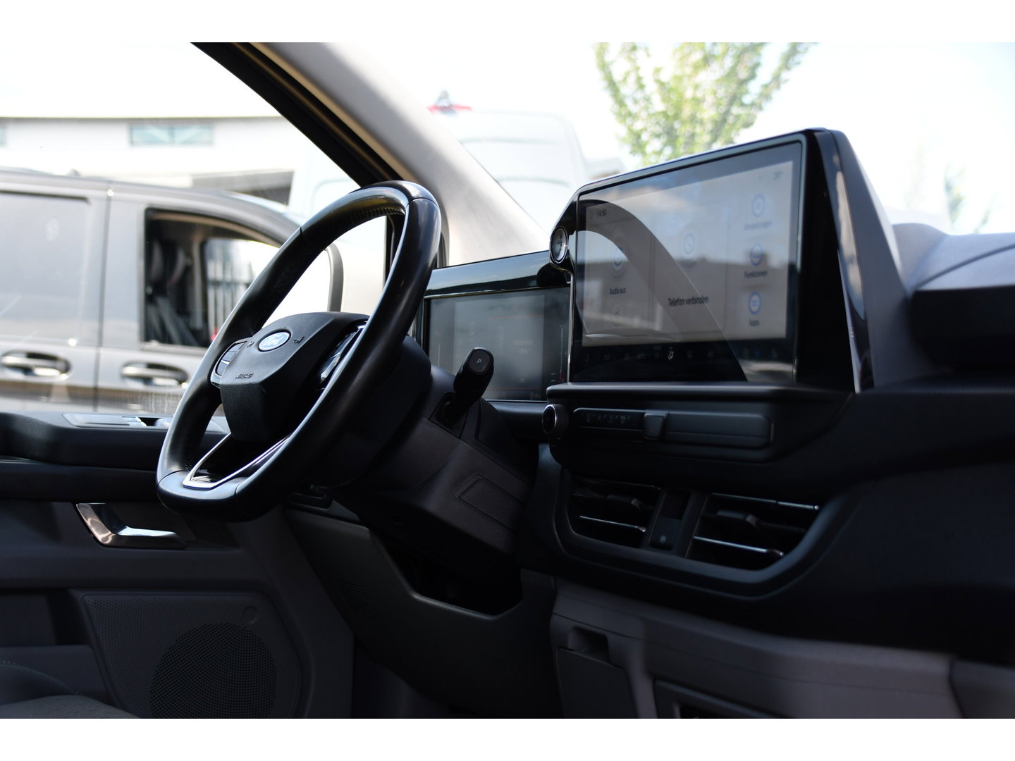 Ford Transit Custom 300 2.0 TDCI L1H1 Limited PB Edition Virtual, Camera, Cruise, Carplaym LED, Stoelverwarming, 136pk, Automaat, Luxe stoel, Sensoren, Multimedia, Uniek!