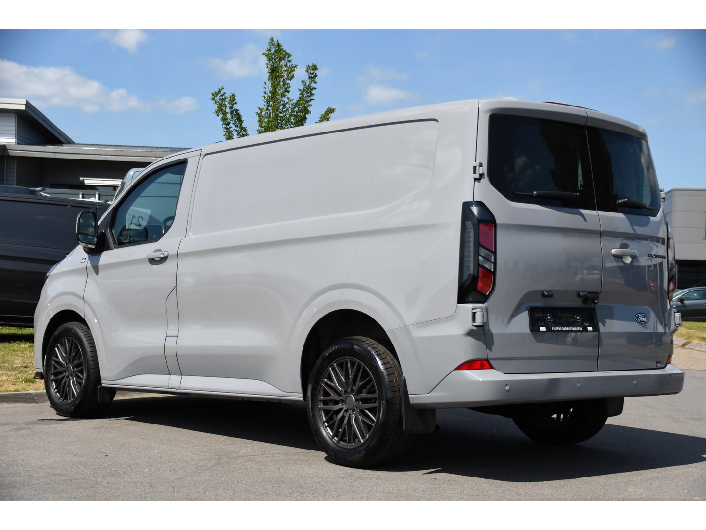 Ford Transit Custom 300 2.0 TDCI L1H1 Limited PB Edition Virtual, Camera, Cruise, Carplaym LED, Stoelverwarming, 136pk, Automaat, Luxe stoel, Sensoren, Multimedia, Uniek!