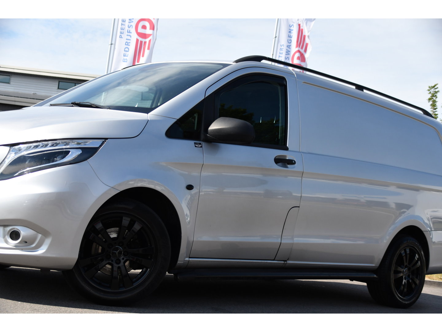 Mercedes-Benz Vito 116 CDI L2 AMG Edition Camera, Cruise, LED, 164pk, Stoelverwarming, Trekhaak, Automaat, Standkachel, Airco, Uniek!