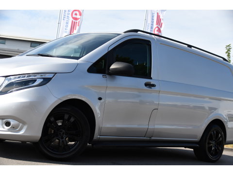 Mercedes-Benz Vito 116 CDI L2 AMG Edition Camera, Cruise, LED, 164pk, Stoelverwarming, Trekhaak, Automaat, Standkachel, Airco, Uniek!