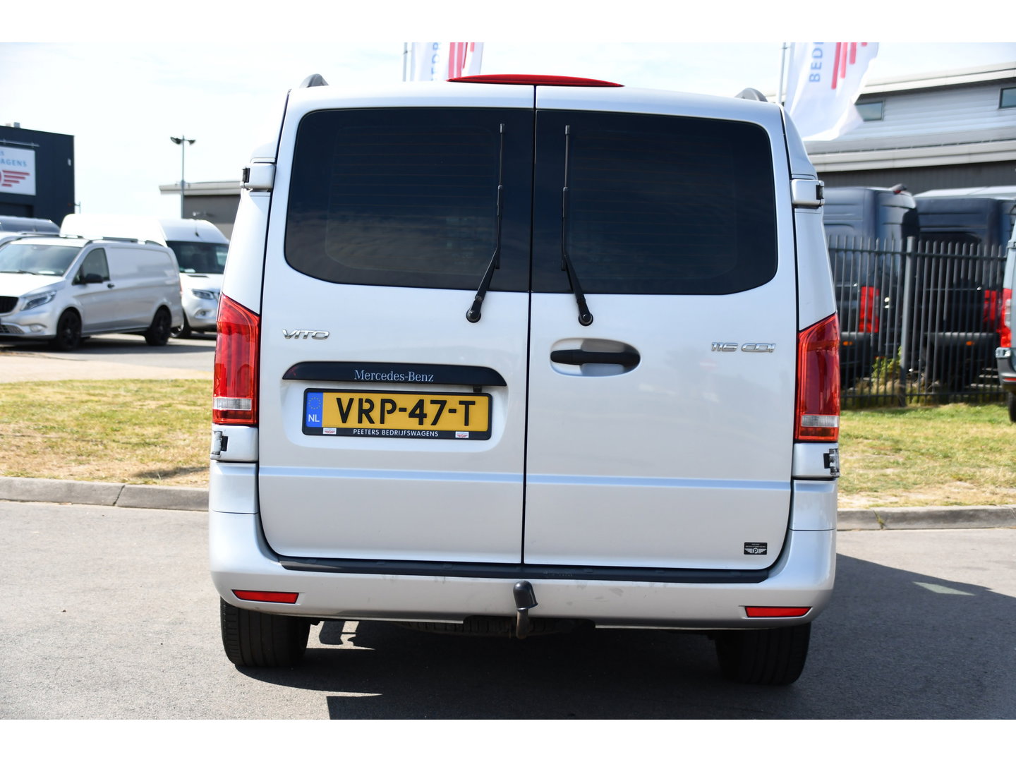 Mercedes-Benz Vito 116 CDI L2 AMG Edition Camera, Cruise, LED, 164pk, Stoelverwarming, Trekhaak, Automaat, Standkachel, Airco, Uniek!