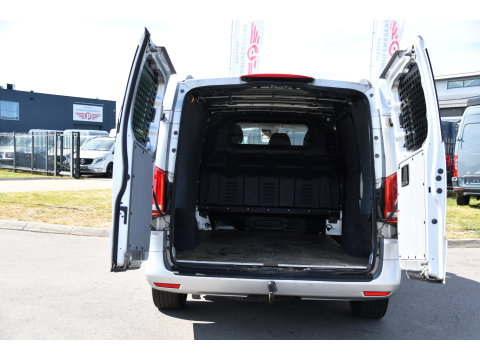 Mercedes-Benz Vito 116 CDI L2 AMG Edition Camera, Cruise, LED, 164pk, Stoelverwarming, Trekhaak, Automaat, Standkachel, Airco, Uniek!