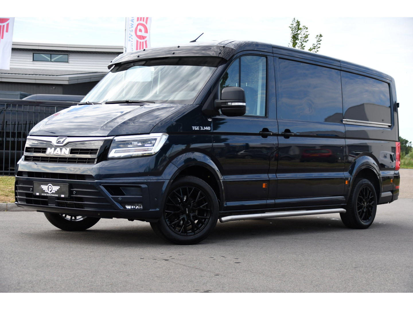 MAN TGE 3.140 35 2.0 L3H3 PB Edition Adaptieve Cruise, Camera, Carplay, LED, 2 x Schuifdeur, Clima, Stoelverwarming, Automaat, Sensoren, Trekhaak, 140pk, Uniek!