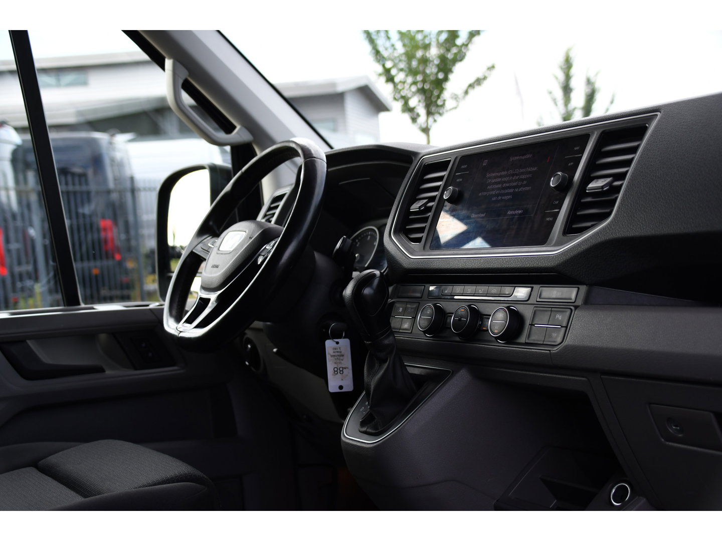 MAN TGE 3.140 35 2.0 L3H3 PB Edition Adaptieve Cruise, Camera, Carplay, LED, 2 x Schuifdeur, Clima, Stoelverwarming, Automaat, Sensoren, Trekhaak, 140pk, Uniek!