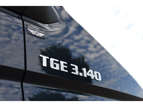 MAN TGE 3.140 35 2.0 L3H3 PB Edition Adaptieve Cruise, Camera, Carplay, LED, 2 x Schuifdeur, Clima, Stoelverwarming, Automaat, Sensoren, Trekhaak, 140pk, Uniek!