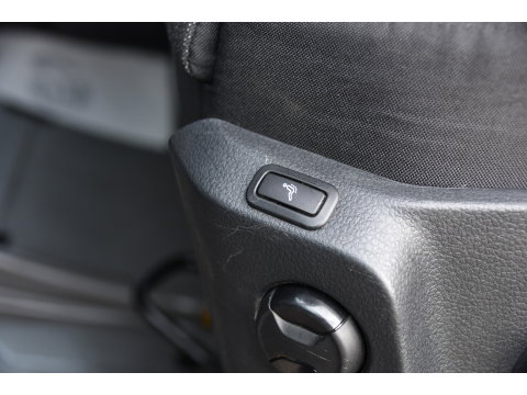 MAN TGE 3.140 35 2.0 L3H3 PB Edition Adaptieve Cruise, Camera, Carplay, LED, 2 x Schuifdeur, Clima, Stoelverwarming, Automaat, Sensoren, Trekhaak, 140pk, Uniek!