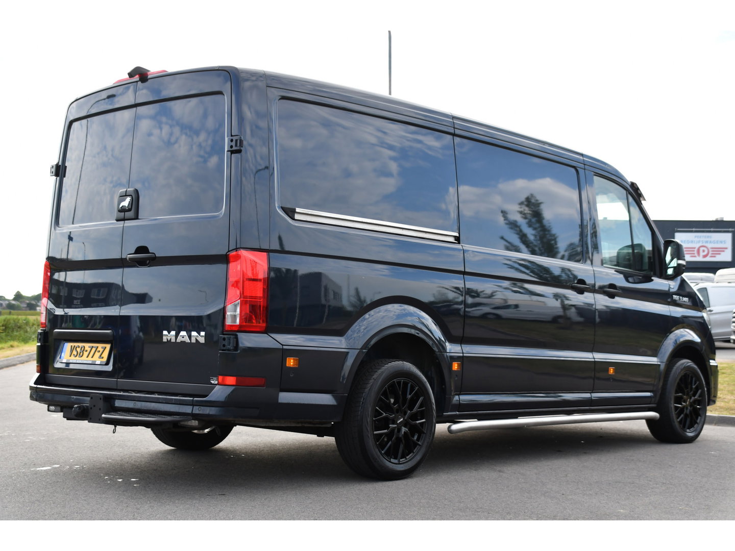 MAN TGE 3.140 35 2.0 L3H3 PB Edition Adaptieve Cruise, Camera, Carplay, LED, 2 x Schuifdeur, Clima, Stoelverwarming, Automaat, Sensoren, Trekhaak, 140pk, Uniek!
