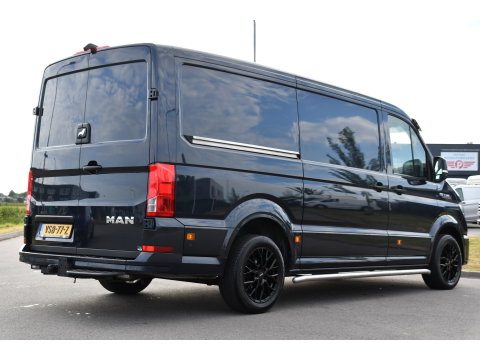MAN TGE 3.140 35 2.0 L3H3 PB Edition Adaptieve Cruise, Camera, Carplay, LED, 2 x Schuifdeur, Clima, Stoelverwarming, Automaat, Sensoren, Trekhaak, 140pk, Uniek!