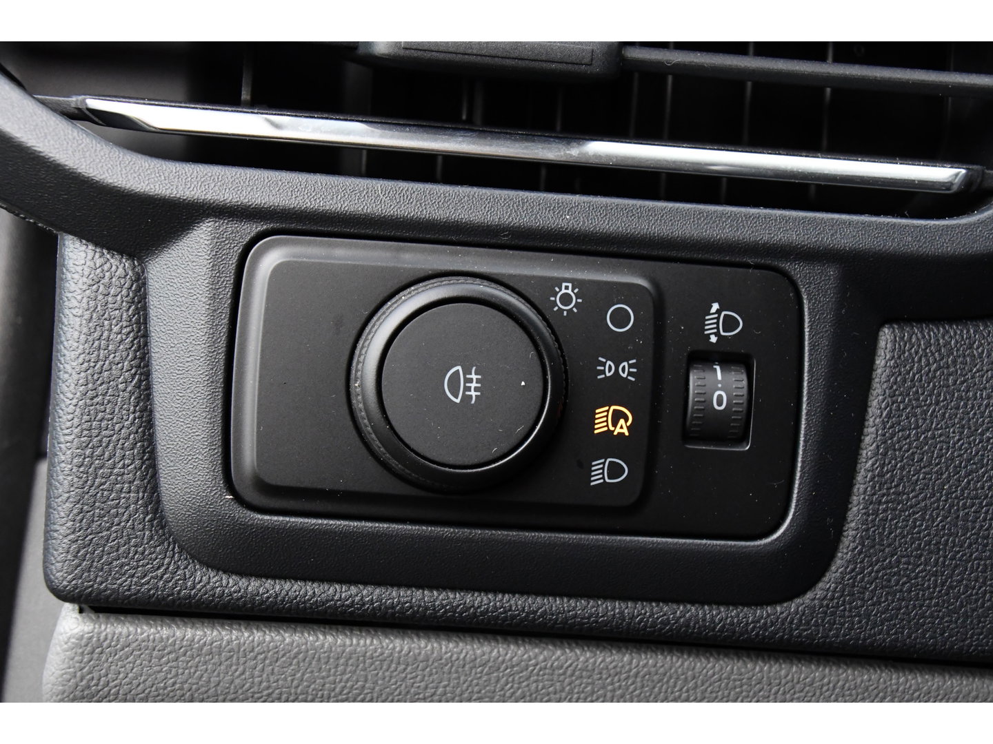 Ford E-Transit Custom 340 L2H1 Limited 65 kWh Virtual, Adaptieve Cruise, Camera, Carplay, Stoelverwarming, LED, 218pk, NAVI, Uniek!
