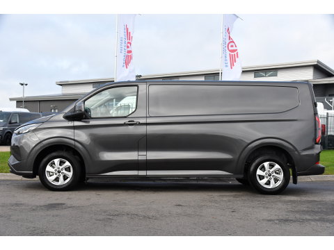 Ford E-Transit Custom 340 L2H1 Limited 65 kWh Virtual, Adaptieve Cruise, Camera, Carplay, Stoelverwarming, LED, 218pk, NAVI, Uniek!