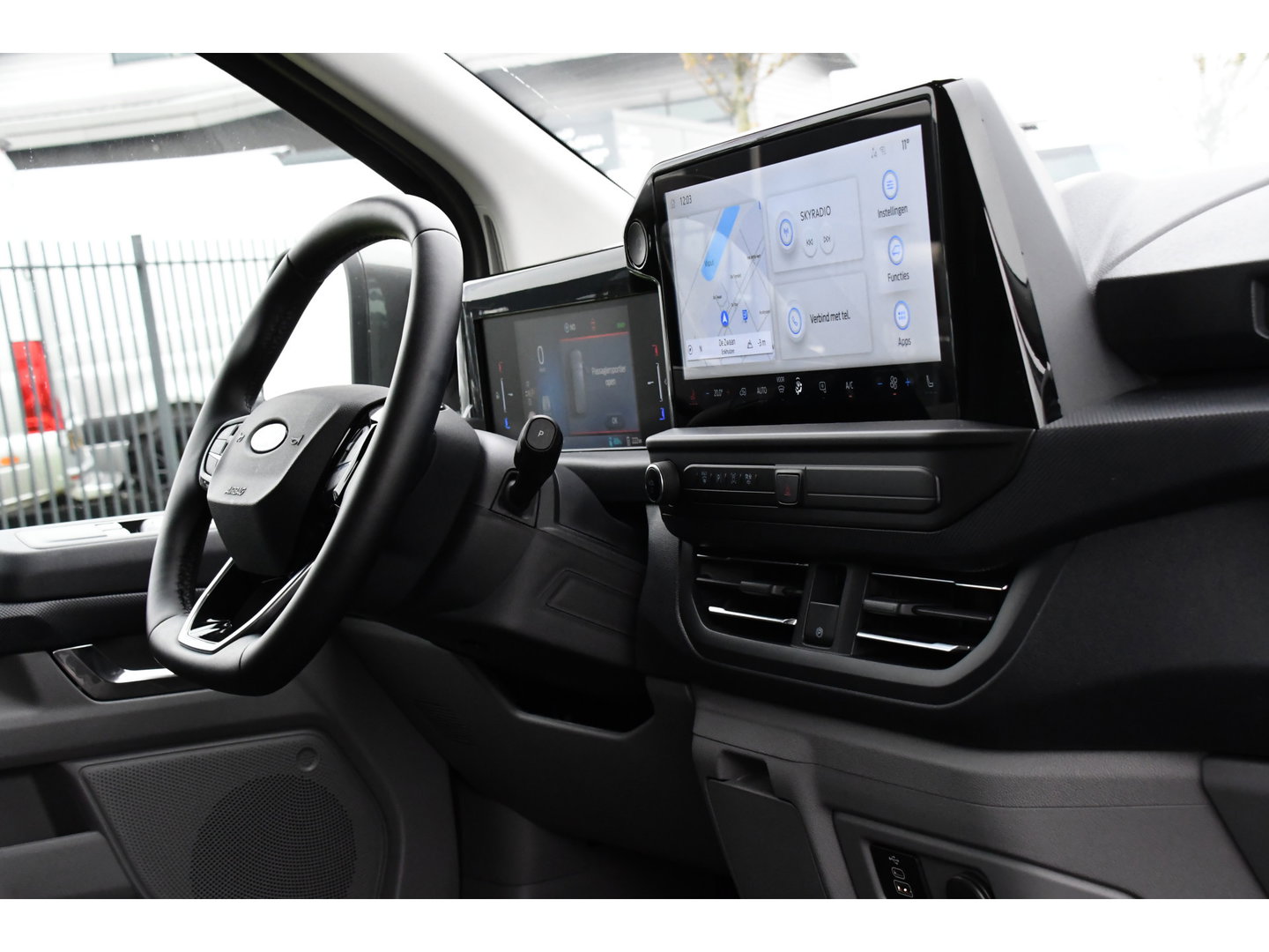 Ford E-Transit Cust. 340 L2H1 Limited 65 kWh PB Edition Virtual, Adaptieve Cruise, Camera, Carplay, Stoelverwarming, LED, 218pk, NAVI, Uniek!