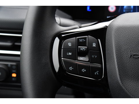 Ford E-Transit Cust. 340 L2H1 Limited 65 kWh PB Edition Virtual, Adaptieve Cruise, Camera, Carplay, Stoelverwarming, LED, 218pk, NAVI, Uniek!