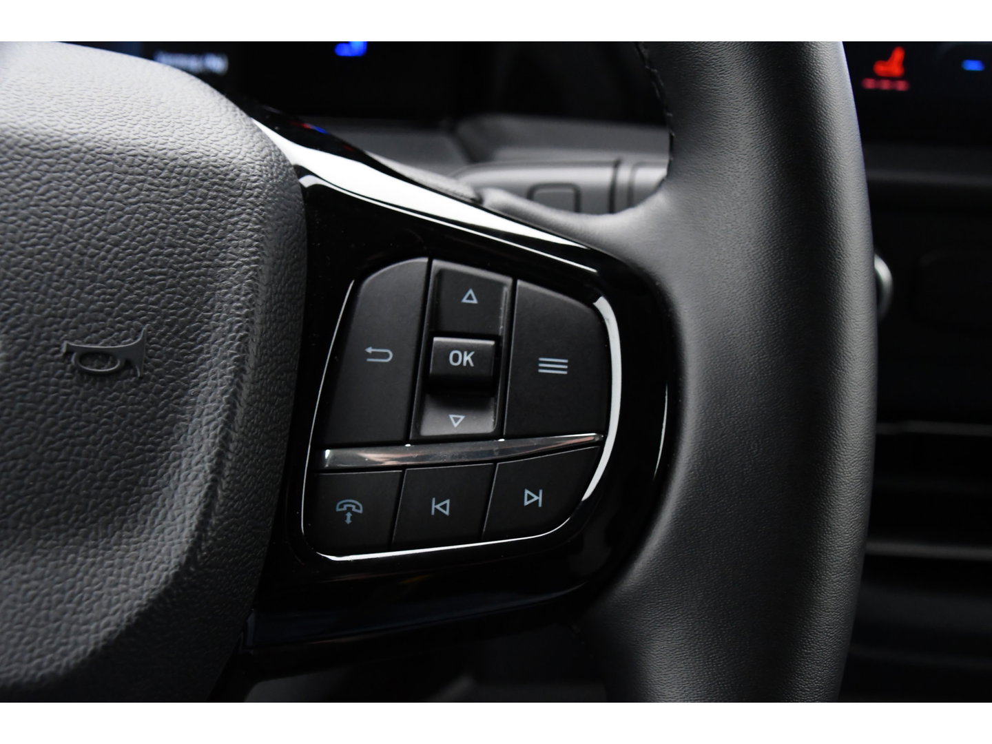 Ford E-Transit Cust. 340 L2H1 Limited 65 kWh PB Edition Virtual, Adaptieve Cruise, Camera, Carplay, Stoelverwarming, LED, 218pk, NAVI, Uniek!