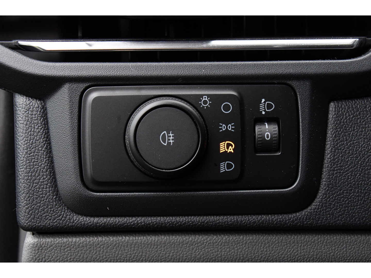 Ford E-Transit Cust. 340 L2H1 Limited 65 kWh PB Edition Virtual, Adaptieve Cruise, Camera, Carplay, Stoelverwarming, LED, 218pk, NAVI, Uniek!