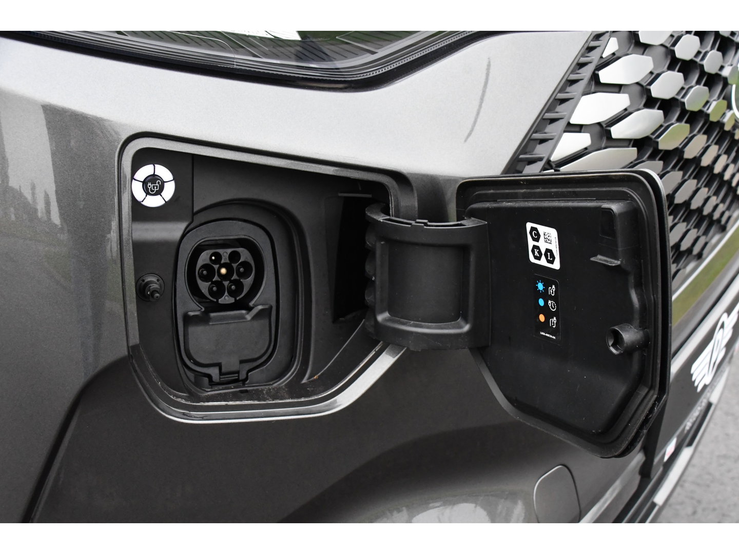 Ford E-Transit Cust. 340 L2H1 Limited 65 kWh PB Edition Virtual, Adaptieve Cruise, Camera, Carplay, Stoelverwarming, LED, 218pk, NAVI, Uniek!