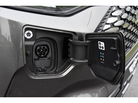 Ford E-Transit Cust. 340 L2H1 Limited 65 kWh PB Edition Virtual, Adaptieve Cruise, Camera, Carplay, Stoelverwarming, LED, 218pk, NAVI, Uniek!