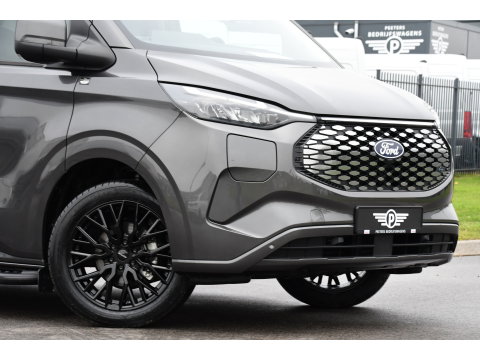 Ford E-Transit Cust. 340 L2H1 Limited 65 kWh PB Edition Virtual, Adaptieve Cruise, Camera, Carplay, Stoelverwarming, LED, 218pk, NAVI, Uniek!