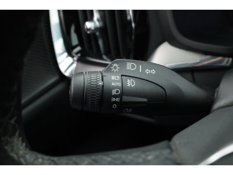 Volvo V60 2.0 T6 Plug-in hybrid AWD Plus Bright | Long Range | Pano-dak | Trekhaak | Sport stoelen | H&K Audio | 360 cam | AcC