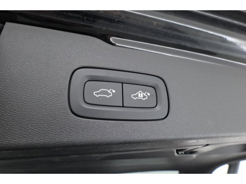 Volvo V60 2.0 T6 Plug-in hybrid AWD Plus Bright | Long Range | Pano-dak | Trekhaak | Sport stoelen | H&K Audio | 360 cam | AcC