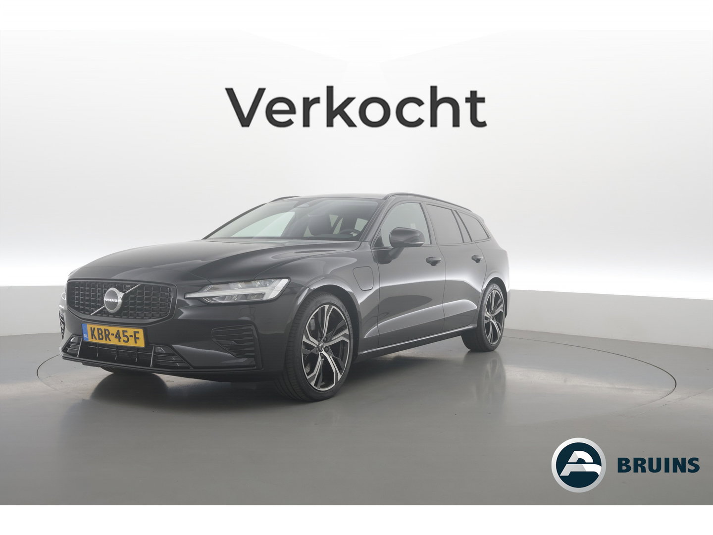 Volvo V60 2.0 T6 Plug-in hybrid AWD Plus Dark | Stoel 4 & Stuur Verwarming | achteruitrijcamera | Memory | 19" |