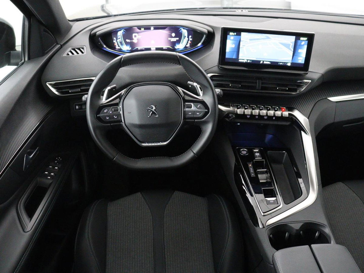 Peugeot 3008 1.6 HYbrid 225 Active Pack Business | SOH 98.8% | Half Leder | Adaptive cruise | 360 camera | Carplay | Climate control | Dodehoek detectie | DAB |