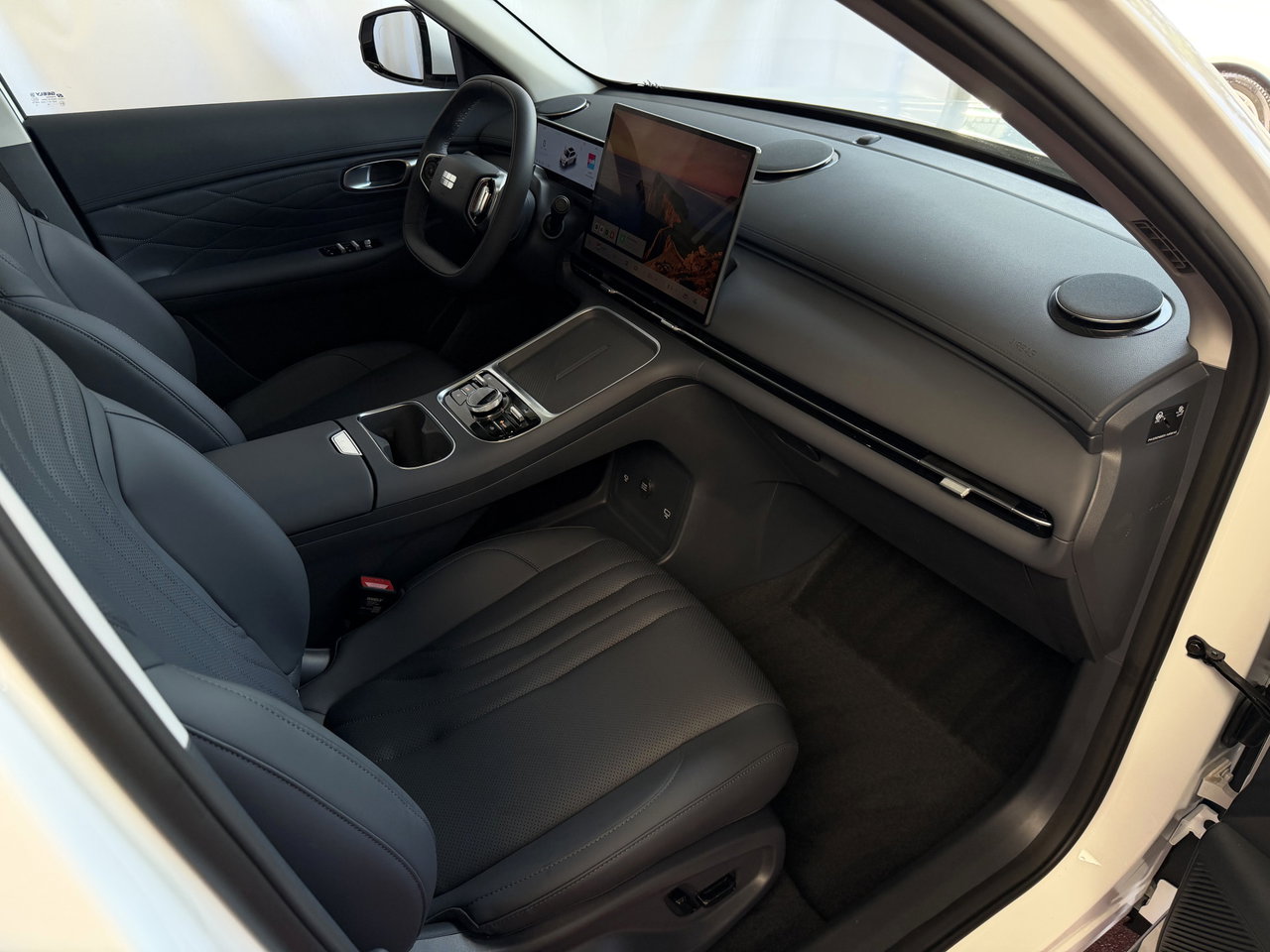 Geely Starray EM-i