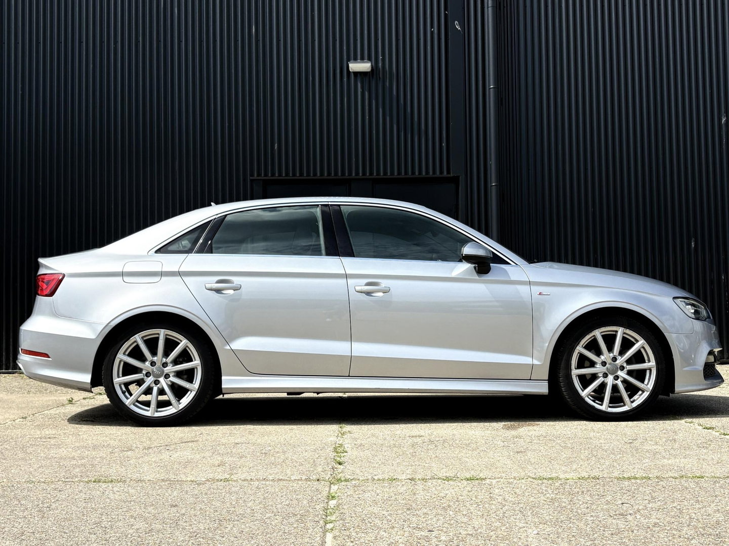 Audi A3 Limousine 1.4 TFSI | LMV | 150PK | TREKHAAK | LED | CRUISE | CLIMATE | 3x S LINE | CoD AMBITION PRO LINE S |