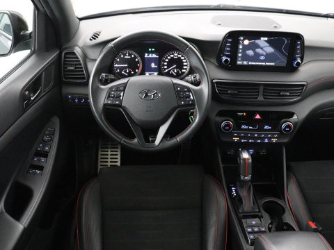 Hyundai Tucson 1.6 T-GDI Comfort N-Line | Trekhaak | 360 camera | Adaptive cruise | Carplay | Leder/alcantara | Stoelverwarming | Climate control | Full LED | Park assist |