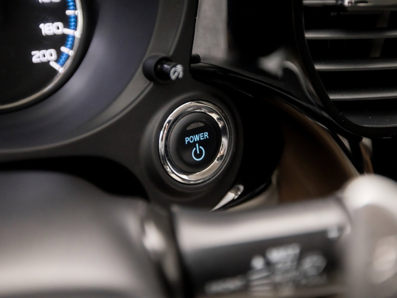 Mitsubishi Outlander Sport
